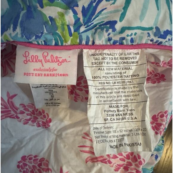Lilly Pulitzer Pottery Barn Pineapple Party King Size Quilt 1 Sham Set - Picture 5 of 9